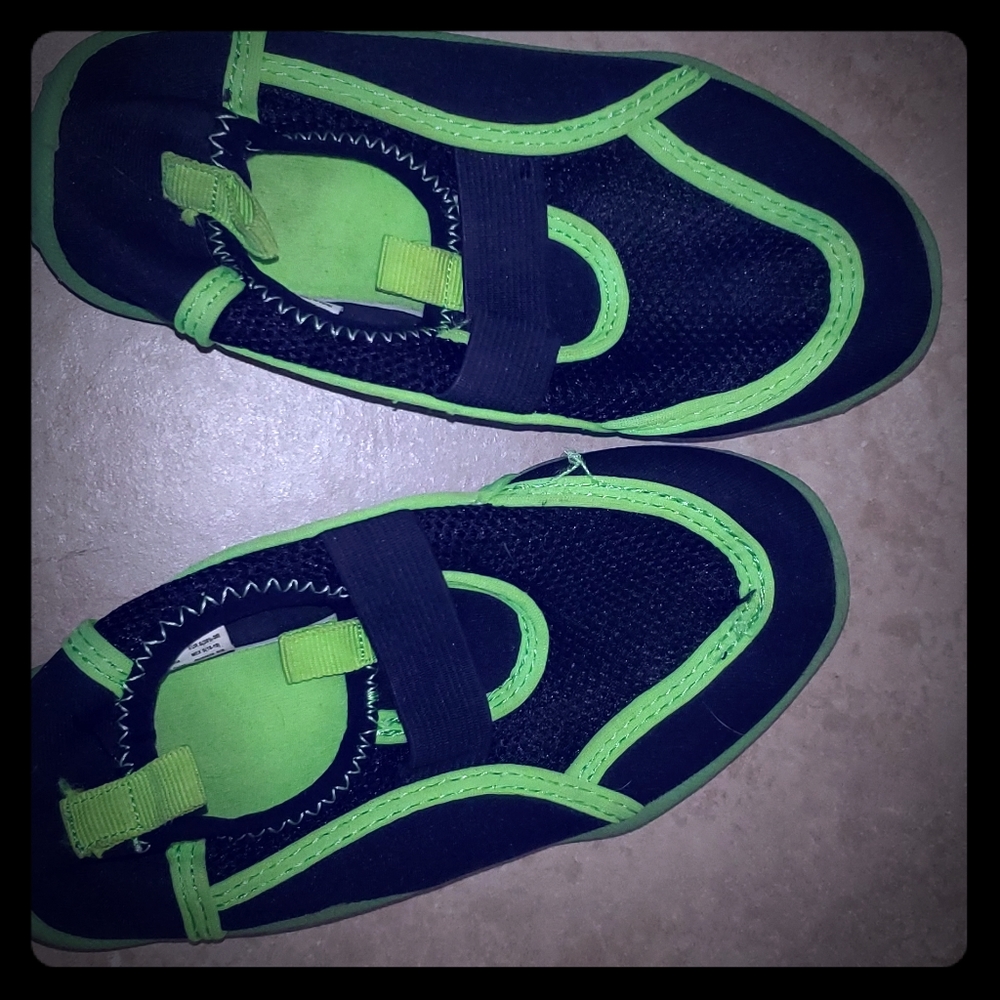 Water shoes